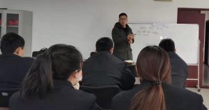 魯東環(huán)保對客戶進行反滲透日常維護、故障診斷技術培訓